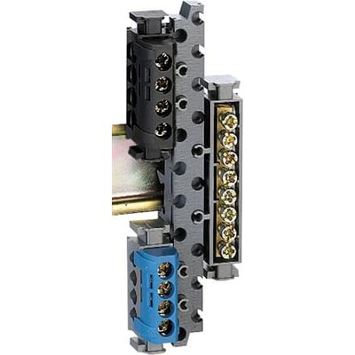 Legrand terminalblok med 8 x 1.5-16MM2 tilslutninger, monteret på DIN-skinne med en blå beskyttelseshætte.