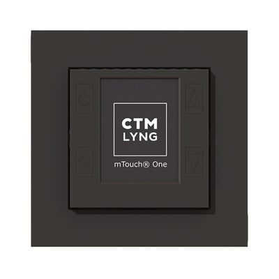 mTouch One termostat og regulator i mat sort, med et centralt display og knapper til justering. Minimalistisk og moderne design.