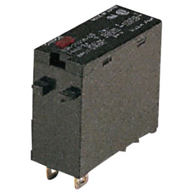 Omron G3R-ODX02SN solid state relæ med 5 ben, 2 A og 4-60 VDC spænding, vist på en hvid baggrund.