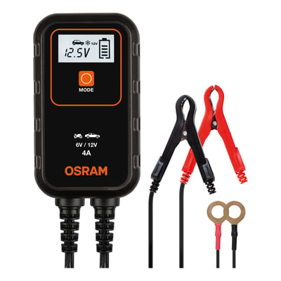Osram BATTERYcharge 904, en smart 4A batterilader til 6V/12V køretøjer, vist med klemmer og ringterminaler.