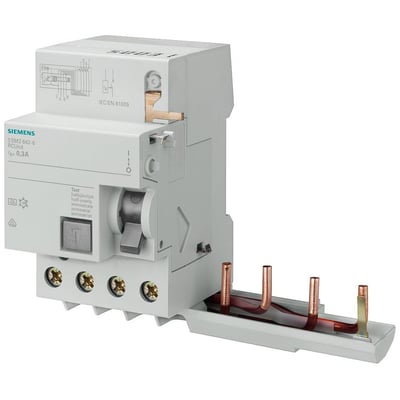 Siemens 4-polet RC-enhed 5SM2, 40A, 30mA, 400V type AC med testknap og kobberterminaler til automatsikringer.
