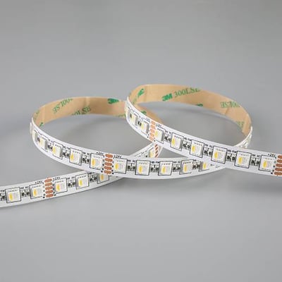 Ansell Lighting P-Cell LED bånd på 50 meter, der viser de mange små lysdioder og 3M tape på bagsiden.