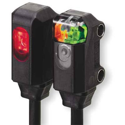 Omron E3T-ST14 fotocellesensor med 2 meter kabel, vist fra siden med røde og grønne indikatorlamper.