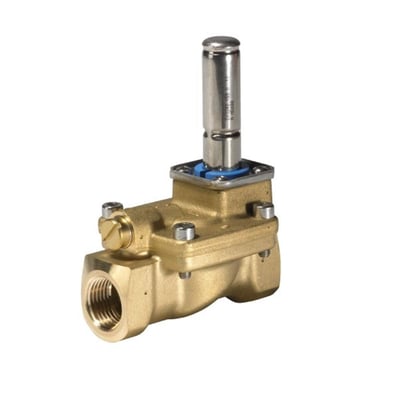 Detaljeret billede af Danfoss EV224B magnetventil, viser den interne konstruktion og G 1/2" gevindtilslutning.