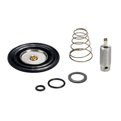 Nærbillede af Danfoss reservedele, inklusive EPDM-membran, spiralfjeder og ventilkerne på hvid baggrund.