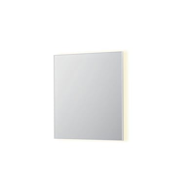 Sanibell INK SP32 LED spejl på 70x80 cm med en elegant mathvid aluramme og indirekte, varm baggrundsbelysning.