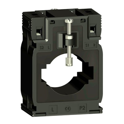 Schneider Electric strømtransformer 500/5A KL1, 6VA, set fra en let vinkel, tydeligt viser den sorte plastkonstruktion og monteringsmuligheder.