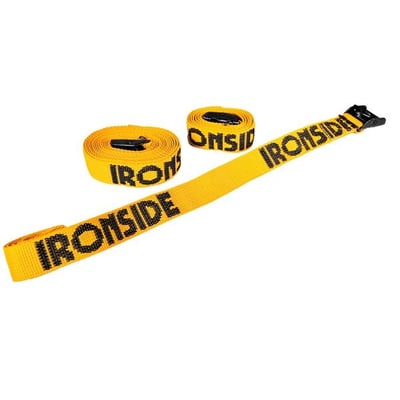 Gul Ironside-spænderem med klaplås, vist både oprullet og trukket ud med sort Ironside-tekst på remmen.