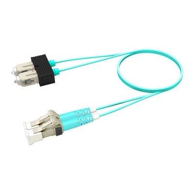 CommScope fiber patchkabel med LC og SC konnektorer, OM4 duplex LSZH kabel på 3 meter i turkis farve.