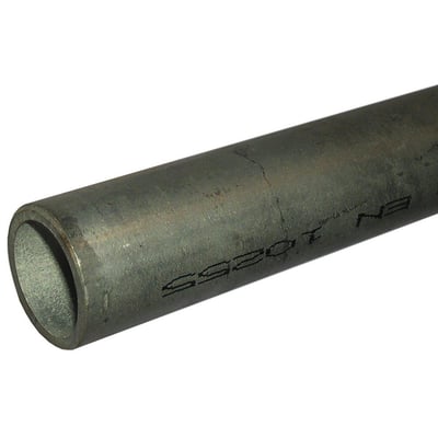 Sort gevindrør i 1 1/2" dimension, viser den udvendige side med påskriften EN 10255 og EN10240-A1-M.