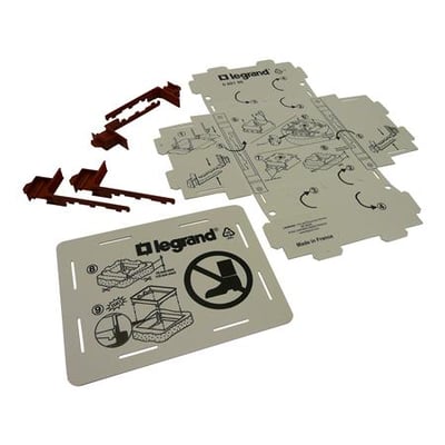 Legrand gulvboks indstøbningsboks, renovering, 8/12 moduler, vist med samlevejledning og brændte indsatser på hvid baggrund.