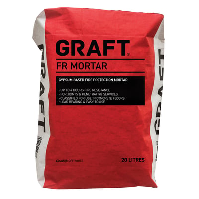 GRAFT® FR Brandgips, brandhæmmende gipsmasse i en rød og hvid 20-liters sæk med sort tekst.