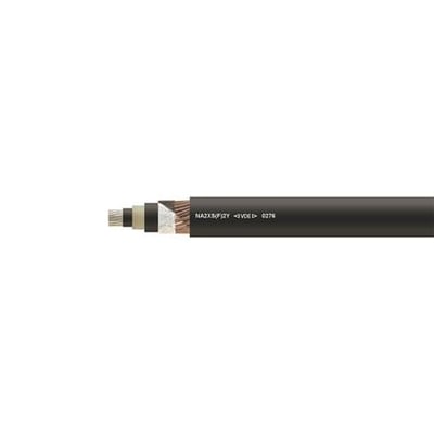 Kabel NA2XS(F)2Y med 18/30KV og 1X240RM/25 sektion, viser den sorte PE-kappe og indre konstruktion med aluminiumsleder og kobberskærm.