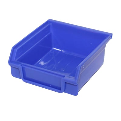 Maskinfabrikken Universal plastkasse nr. 3 til ophæng, måler 110x105x50mm og er fremstillet i holdbart, blåt plast.