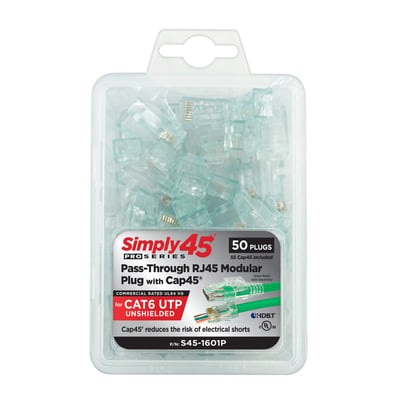 Pakke med 50 stk. Simply45 RJ45 Pass-Through stik, CAT6 UTP uskærmet, i en klar plastikbøtte med grønne detaljer og Cap45® mærkning.