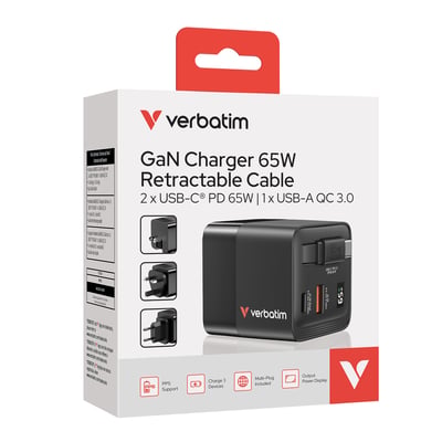 Verbatim GaN Charger 65W med udtrækkelig kabel og tre porte, inkluderet EU/UK adaptere på hvid baggrund.