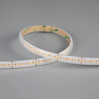 Ansell Lighting P-Cell LED strip på 10 meter, 24V, med 3M tape på bagsiden og synlige LED'er på overfladen.