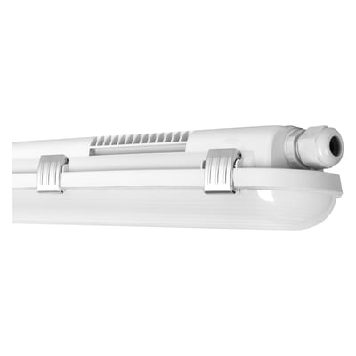 LEDVANCE Damp Proof Performance er et 1500 mm kapslet LED-armatur med nødlys, vist skråt med clips og kabelindføring.