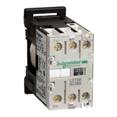 Schneider Electric TeSys SK minikontaktor med 2 poler, 5A AC-3 og 48V AC spole, monteret på hvid baggrund.