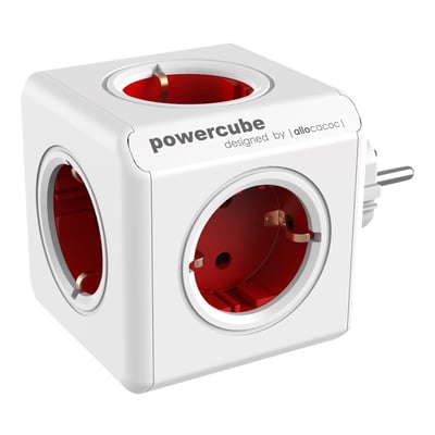Allocacoc PowerCube original stikdåse med fem udtag, hvid kubusform med røde stikåbninger og synligt stik.