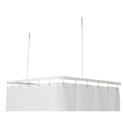 Van Der P Profil2001 forhængstang i hvid, 90x90x90 cm, med hvidt bruseforhæng og to loftstøtter.