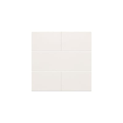 Niko tangent til potentialfri 4-tryk i white coated finish, med fire flade betjeningsflader på hvid baggrund.