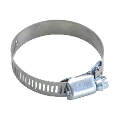 Nilfisk spændebånd til flexslange fremstillet af metal med justerbar skrue og vinklet spænde på hvid baggrund.