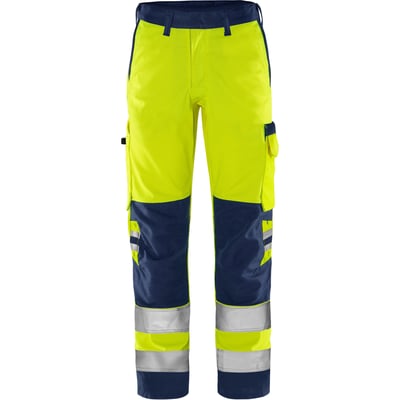 Fristads Green Hi-Vis industribuks i gul og marineblå med reflekser og Cordura forstærkninger. Bukserne har flere lommer og strækpaneler i taljen.