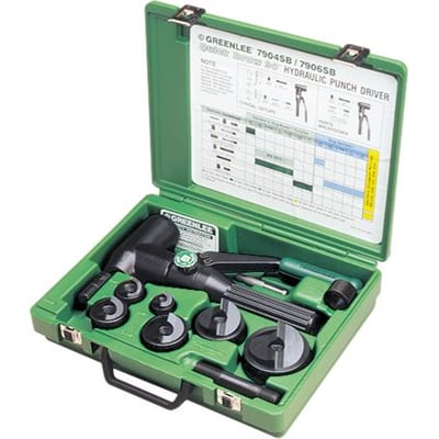 Klauke håndhydraulisk stansesæt 90° ISO 16-40 i grønt kuffert, viser værktøj og stanser i skumindlæg.