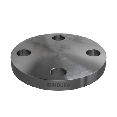 En Indura 1" blindflange, 150 lbs RF, vist fra en vinkel med tydeligt synligt Indura logo og 4 monteringshuller.