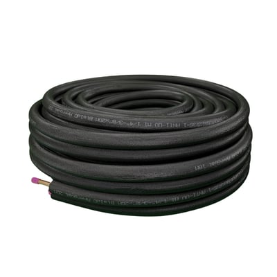 LuftX® sort isolerede kobberrør til varmepumper, dimension 1/4" x 3/8", rullet op på hvid baggrund.