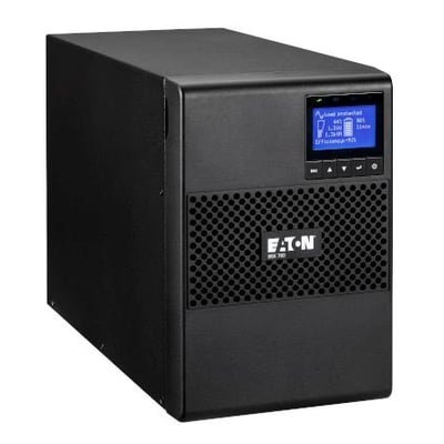 Sort Eaton 9SX700I tower-UPS på 700 VA/630 W set skråt forfra med display og ventilationsgitter.