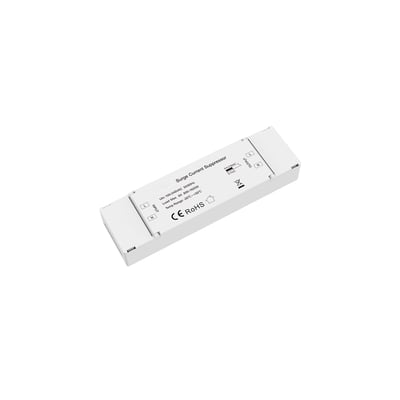 Startstrømsbegrænser til 8A/20A, 230V med mærkning for input og output samt CE og RoHS godkendelser.