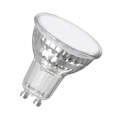 LEDVANCE PAR16 LED-spot med GU10-fatning, dæmpbar og med klar glasreflektor, set skråt forfra.