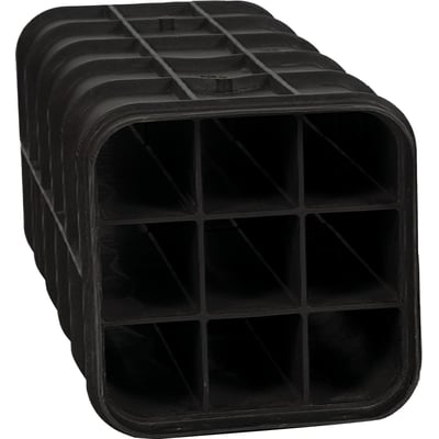 Uni-Seals Quattro 9-WAY kabelkanalsystem i sort med ni adskilte kanaler, set skråt forfra.