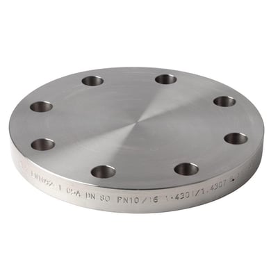 Syrefast blindflange i rustfrit stål, 10,8 kg, med 8 boltehuller og præget EN1092-1 standard på kanten.