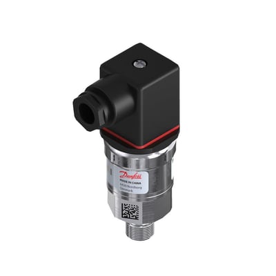 Danfoss MBS 3050 tryktransmitter med G 1/4" tilslutning og sort DIN-stik set fra en anden vinkel med tydeligt Danfoss logo.