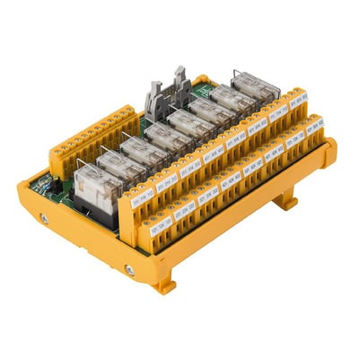 Weidmüller interfacemodul med relæ, 10-polet og 24 V DC, set skråt forfra med relæer og orange tilslutningsrækker.
