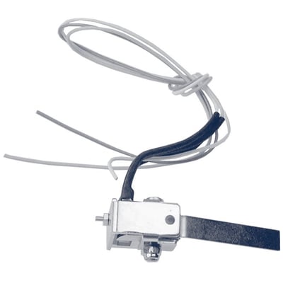 Assa Abloy kontakt til slutblik 468897 med ledninger og metalbeslag, set skråt fra siden.