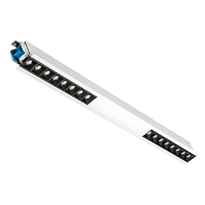 SG Armaturen Lineal Recessed Cubic 840 armatur i hvid aluminium med sorte lysenheder på hvid baggrund.
