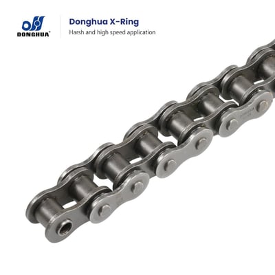 Donghua ANSI 80-1 XR X-ring-rullekæde i sølvfarvet metal, vist skråt med tydelige ruller og kædeled.
