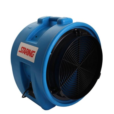 Staring Maskinfabrik ventilator ø400mm i blå og sort plastik, egnet til nedbrydningsarbejde og støvede miljøer.