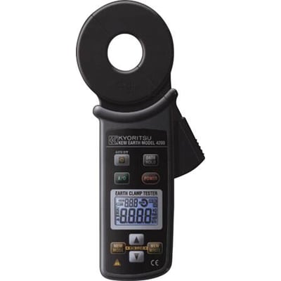 Elma Instruments K4200 tangampermeter til måling af jordsløjfemodstand og strøm, med klar digital skærm og tydelige knapper.