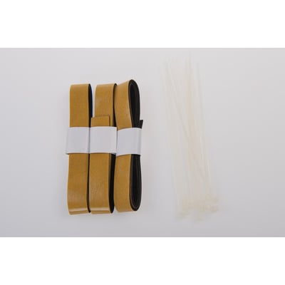 CommScope skumtape på 2,5 meter med kabelstrips; den brune tape og de lyse strips ligger samlet.