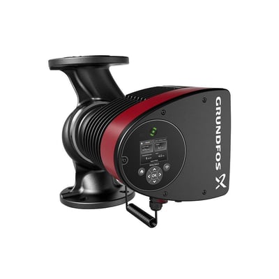 Grundfos MAGNA3 pumpe med fokus på kontrolboksen, der viser et TFT-display med driftsparametre som AUTOADAPT.