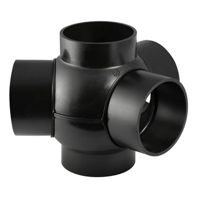 Geberit PEH hjørnegrenrør i sort polyethylen med 110 mm diameter og 135°/90° vinkler.