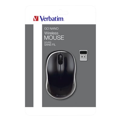 Emballagen til den sorte trådløse Verbatim Wireless Mouse GO NANO viser musen og den lille USB-modtager.
