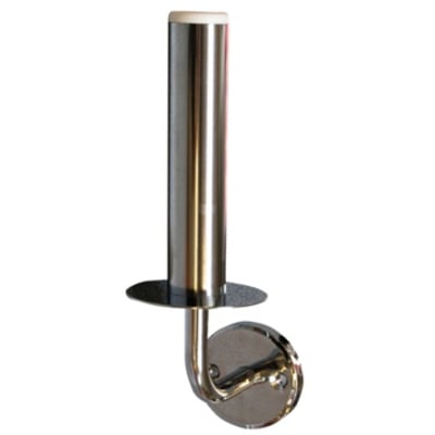 Detaljeret billede af Bjørn Hammer reservepapirholder i krom, med fokus på den polerede messingoverflade og monteringsdetaljer på hvid baggrund.