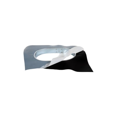 Detalje af SabetoFlex undertagsgennemføring, der viser den fuldklæbende flange og den indvendige metalring.