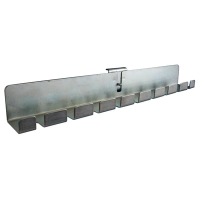 Ophæng til 9 file eller skruetrækkere fra Maskinfabrikken Universal i metal med en dobbelt bagplade, vist isoleret på hvid baggrund.